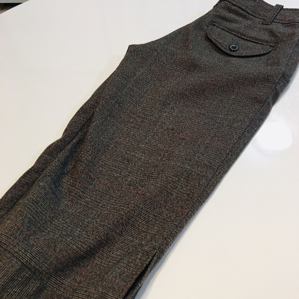 H&M Size 6 Capris - Picture 3 of 3